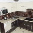 Угловая кухня из пластика-33