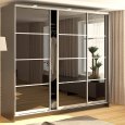 Прямой шкаф-купе из зеркала бронза